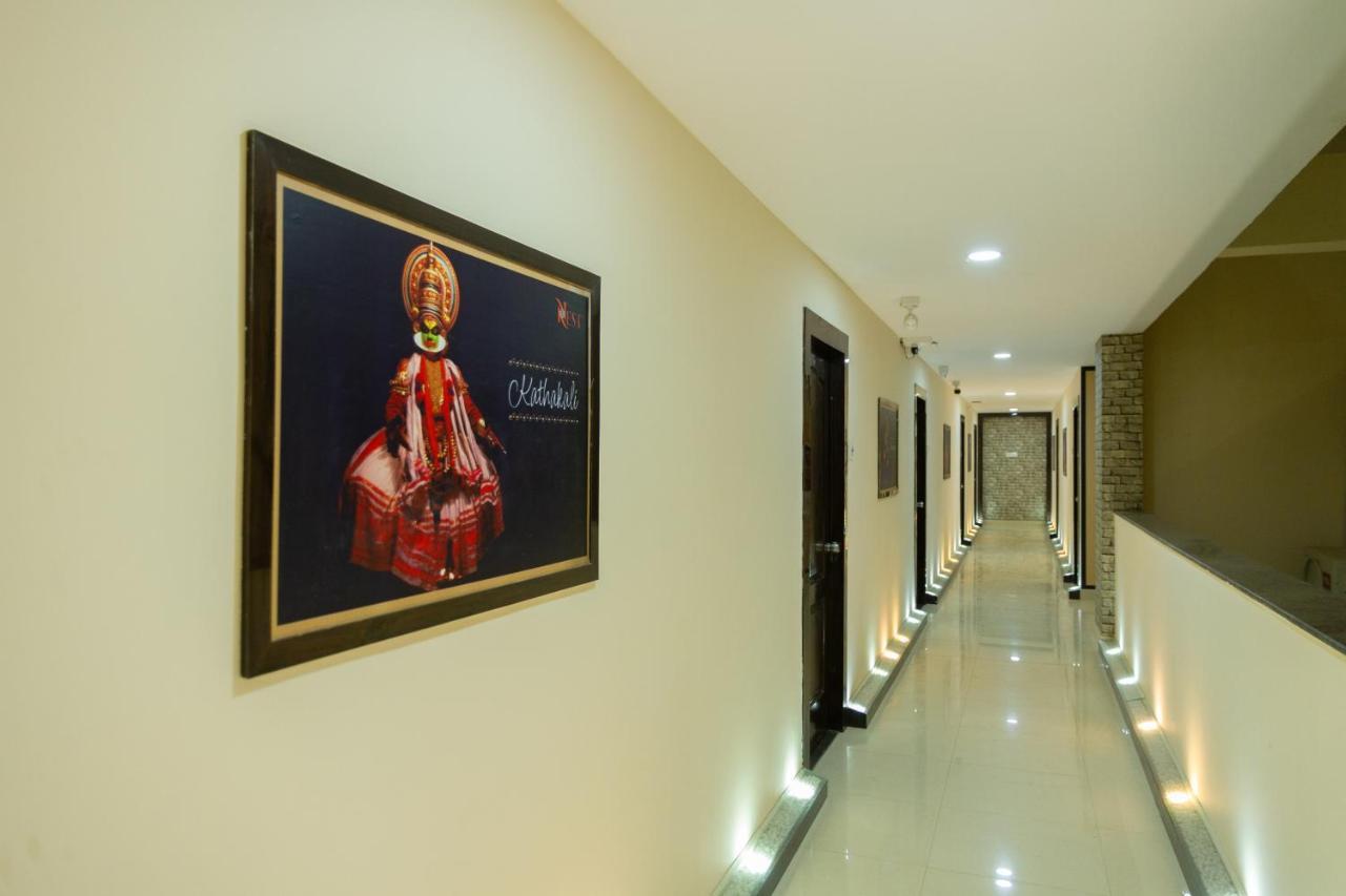 Iris At Nest Hotel Haiderabad Buitenkant foto