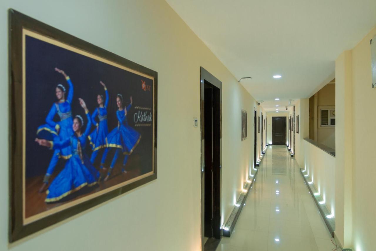 Iris At Nest Hotel Haiderabad Buitenkant foto