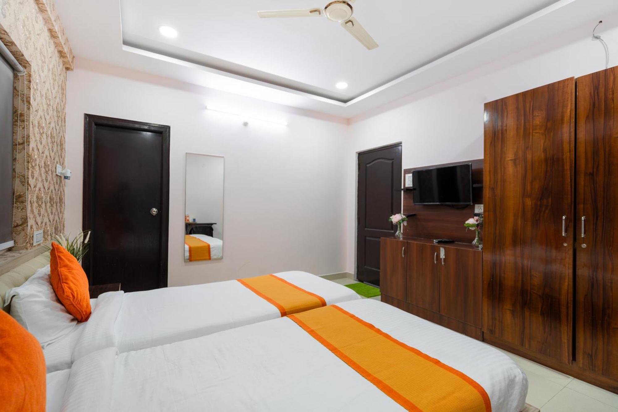 Iris At Nest Hotel Haiderabad Buitenkant foto