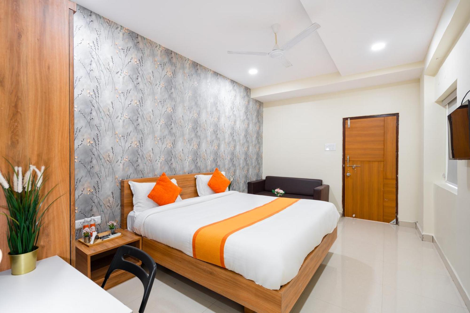 Iris At Nest Hotel Haiderabad Buitenkant foto