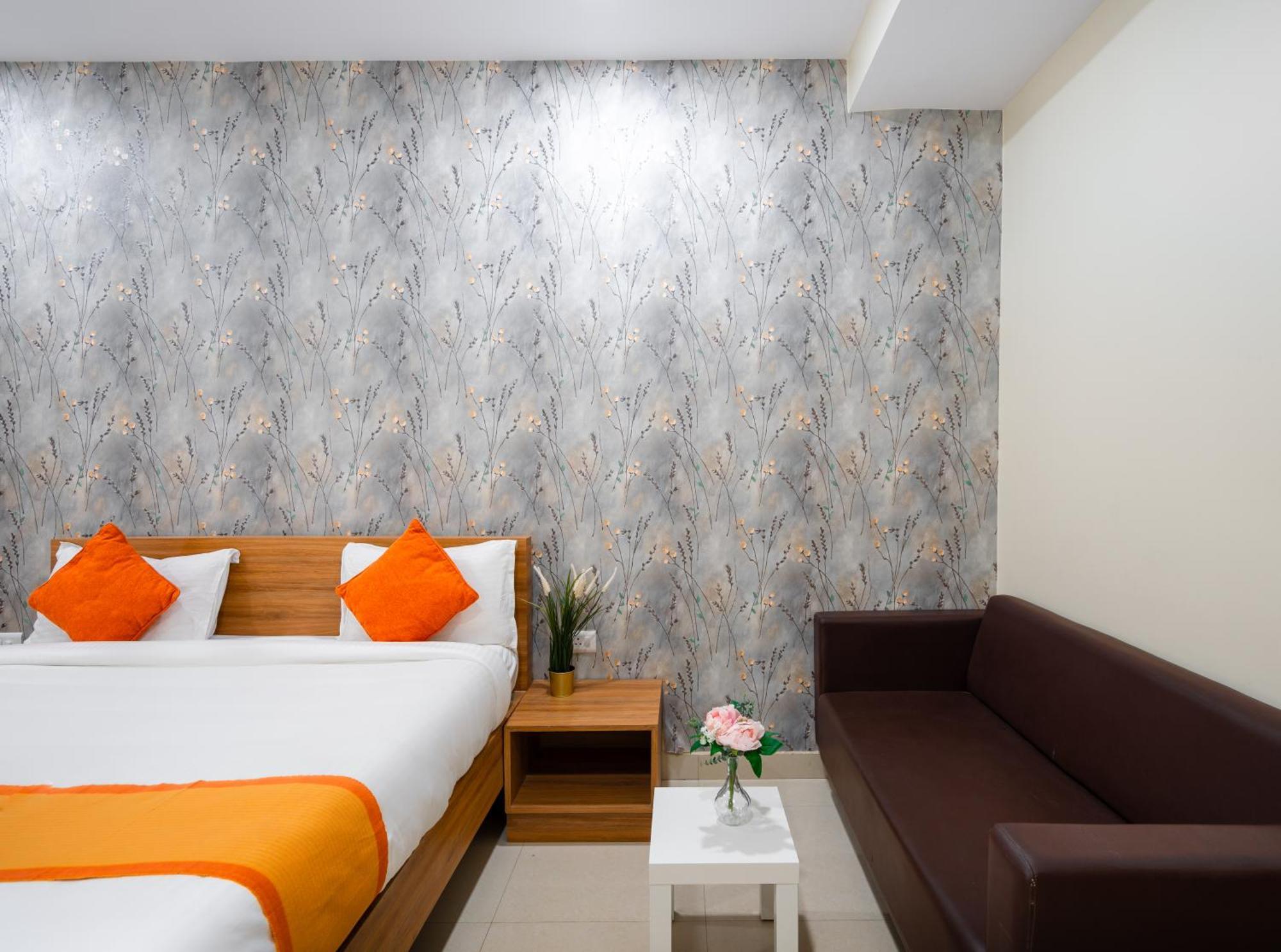 Iris At Nest Hotel Haiderabad Buitenkant foto